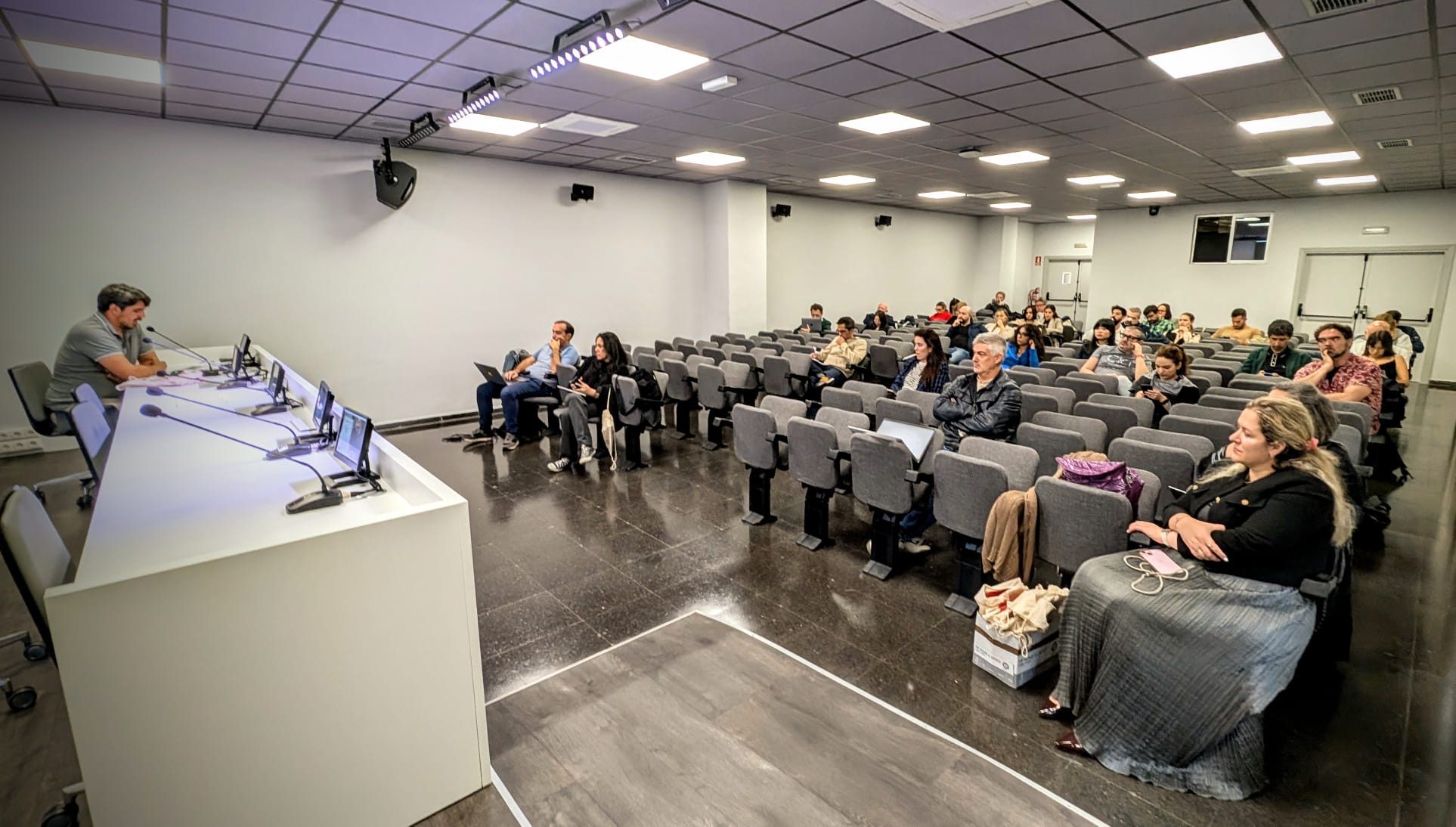 PhDay 2025: explica tu tesis al mundo